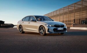 P90462504_lowRes_the-new-bmw-3-series-876x535