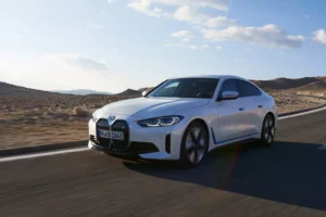 bmw-i-series-overview_i4-g26-bev_3to2